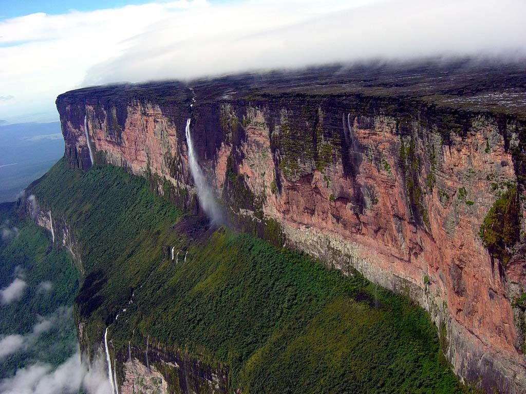 TRÍPLICE FRONTEIRA: O Monte Roraima, entre o Brasil, a Venezuela e a Guiana