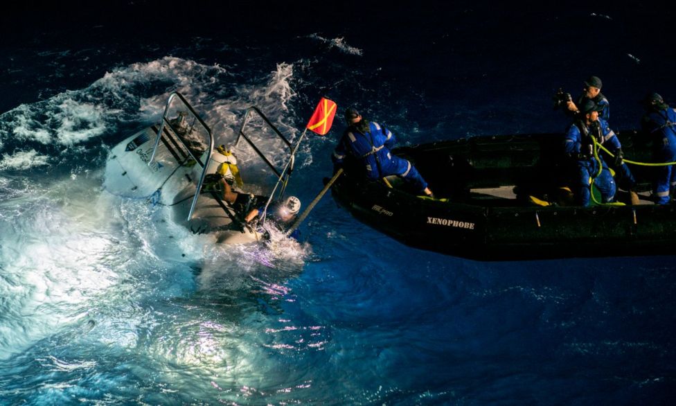 Explorador encontra plástico no local mais profundo dos oceanos