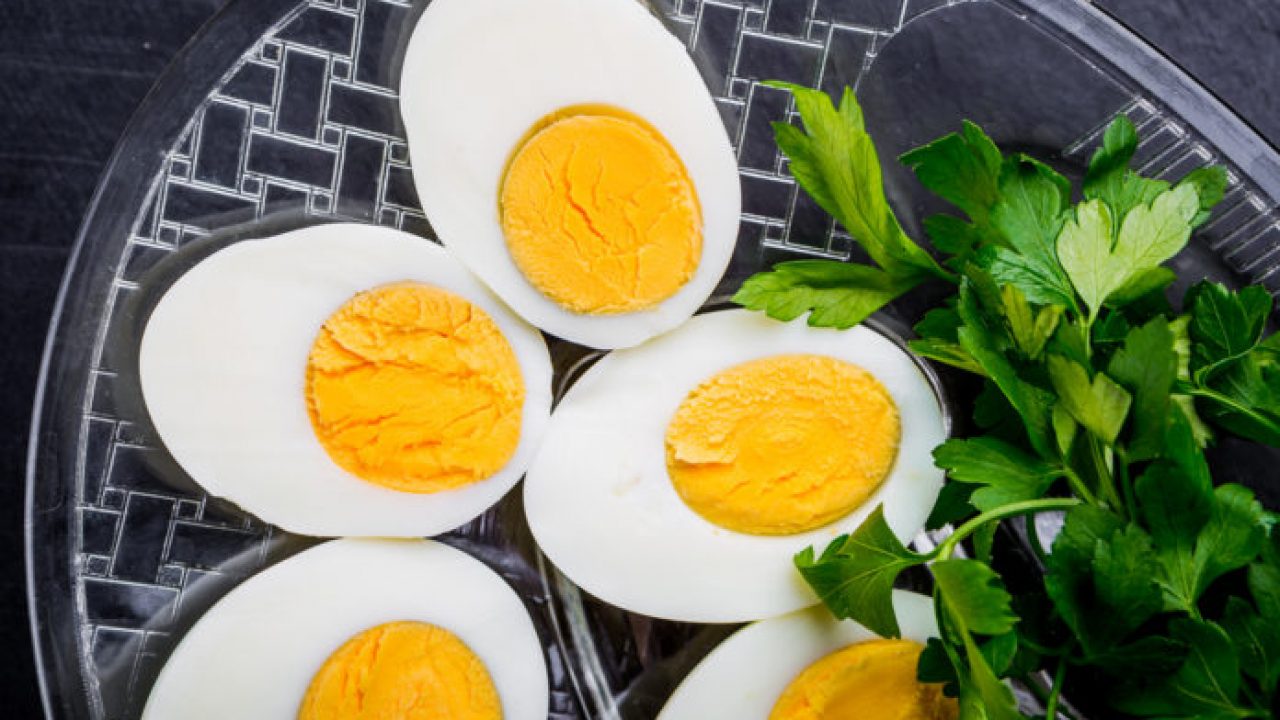 16 receitas com ovos cozidos para mudar o cardápio - Go Outside