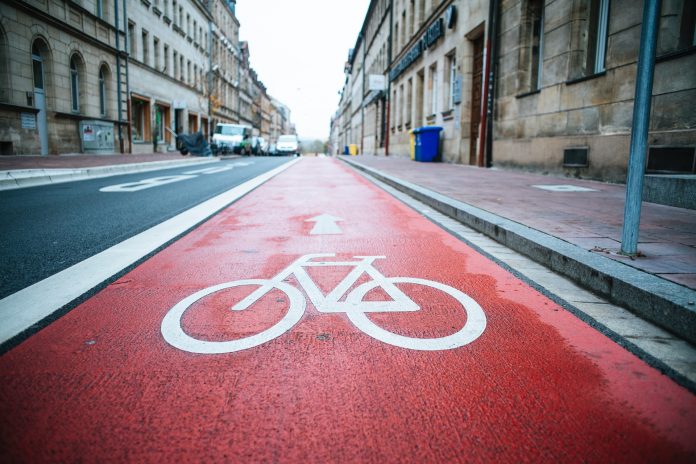 Como contribuir para a segurança de ciclistas no trânsito