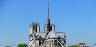 Praça de Notre-Dame é fechada por alta concentração de chumbo dois anos depois de incêndio