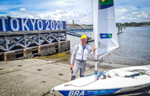 Robert Scheidt fica em 11º na vela em sua estreia nas Olimpíadas de Tóquio