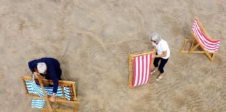 Perigo na praia: Reino Unido bane cadeiras por virarem armas para banhistas
