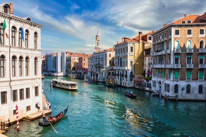Nível do mar em Veneza pode subir mais de 1 metro neste século