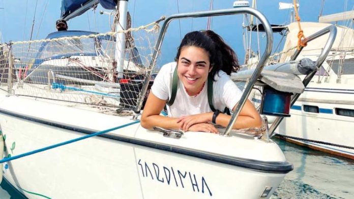 Tamara Klink se torna a brasileira mais jovem a cruzar o Oceano Atlântico sozinha