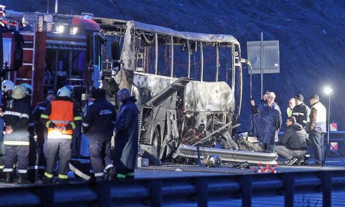 Acidente de ônibus deixa ao menos 45 mortos na Bulgária