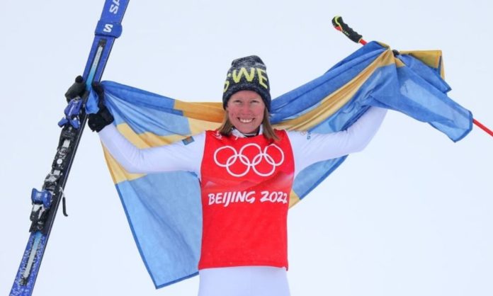 Sandra Naeslund conquista o ouro no esqui cross feminino