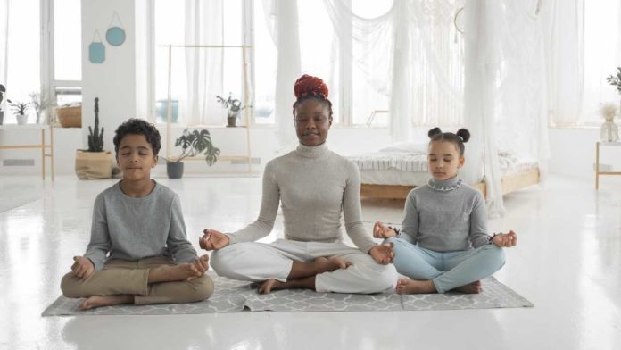 ‘Mindfulness’ também pode ser benéfico para crianças; saiba como praticar