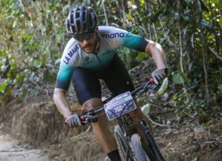Rodrigo Hilbert está ensinando os filhos a andarem de mountain bike - Go Outside