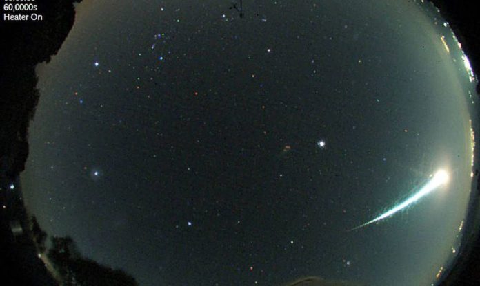 Meteoro superbrilhante é visto em MG; agosto tem chuvas de meteoros - Go Outside