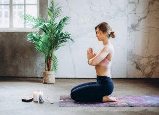 A magia da hot yoga: Como a prática em ambientes quentes pode melhorar sua saúde