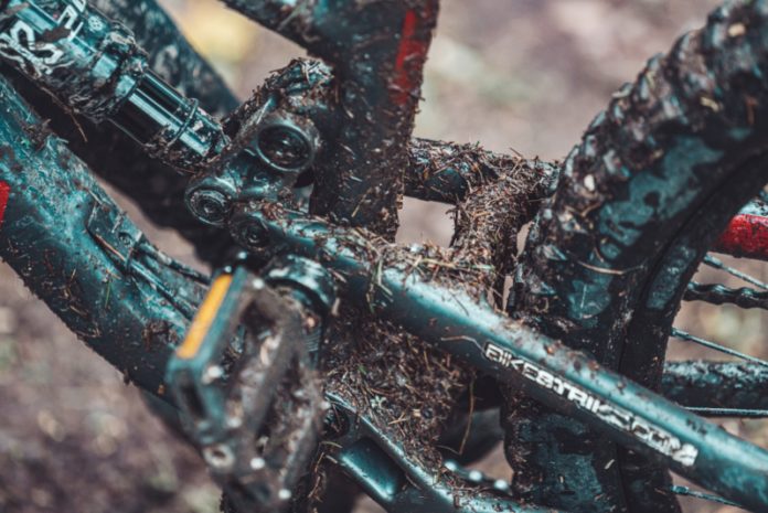 Como a limpeza pode melhorar o desempenho da sua bike