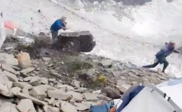 Homem quase é atingido por rocha gigante em montanha do Paquistão