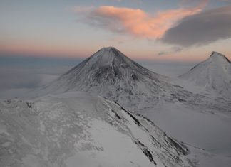 Russo é condenado à prisão por negligência em expedição a vulcão que teve 9 mortes