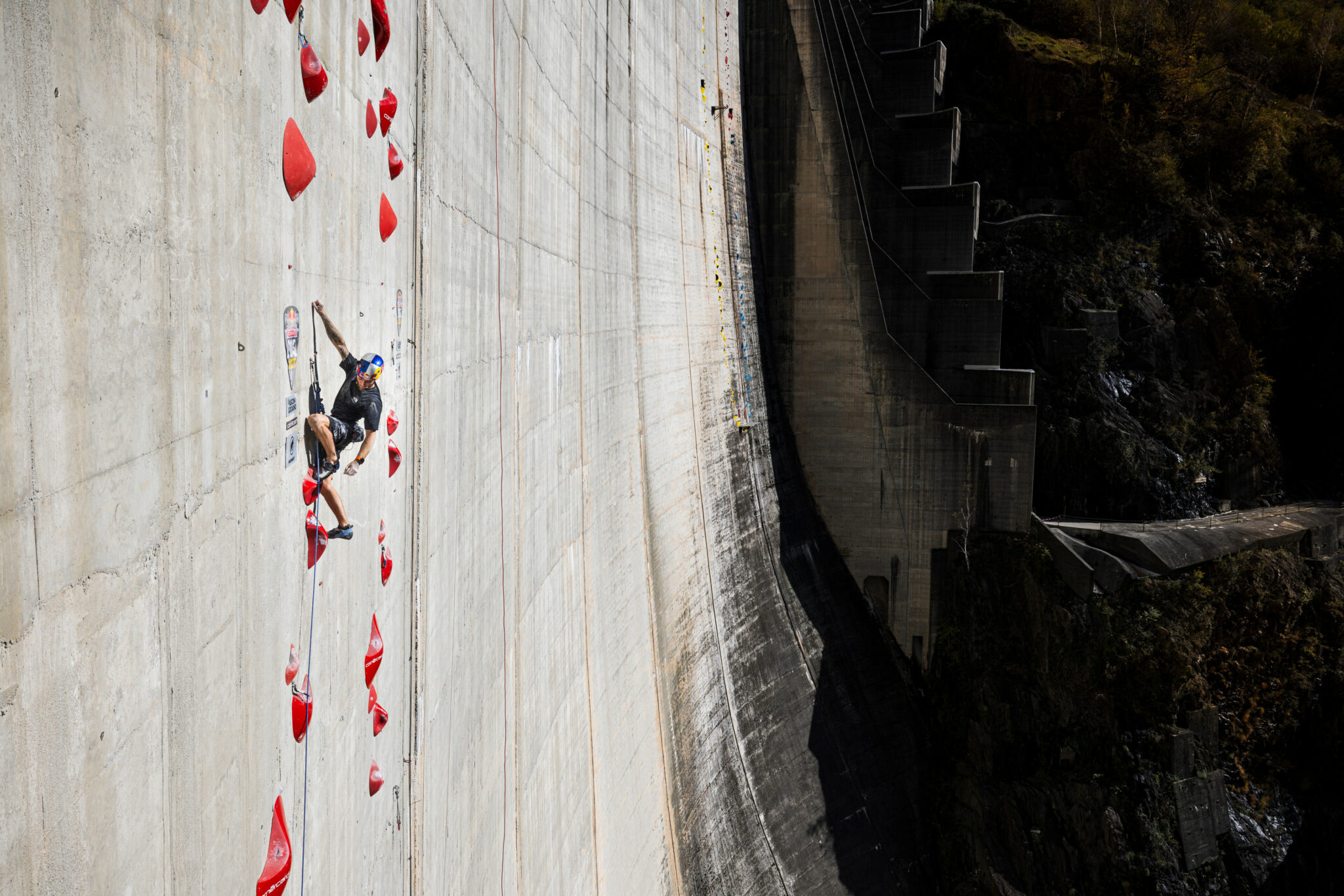 Vídeo os melhores momentos do Red Bull Dual Ascent 2024 Go Outside